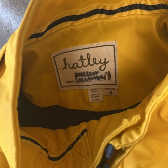 Hatley - Rain Jacket. No hood. Size 6 - Picture 2 of 7